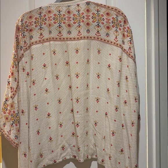 JUNIPER BRAND BEIGE RED MUSTARD YELLOW COLOR BLOUSE BEADED FACE DESIGN ON FRONT - Picture 12 of 16